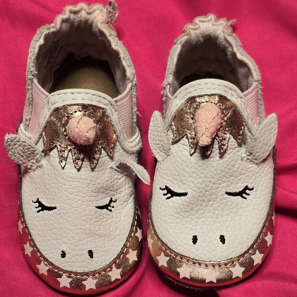 Infant girls Unicorn Robeez shoes size 0-6 months